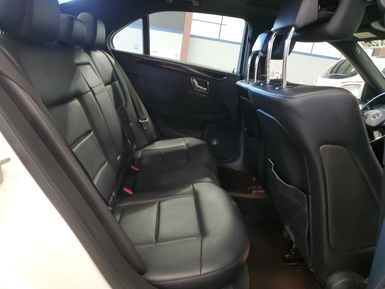 2011 Mercedes-Benz E-klasse VIN WDDHF5GB6BA281682 Copart auction photo, minor dent/scratches damage thumbnail 10