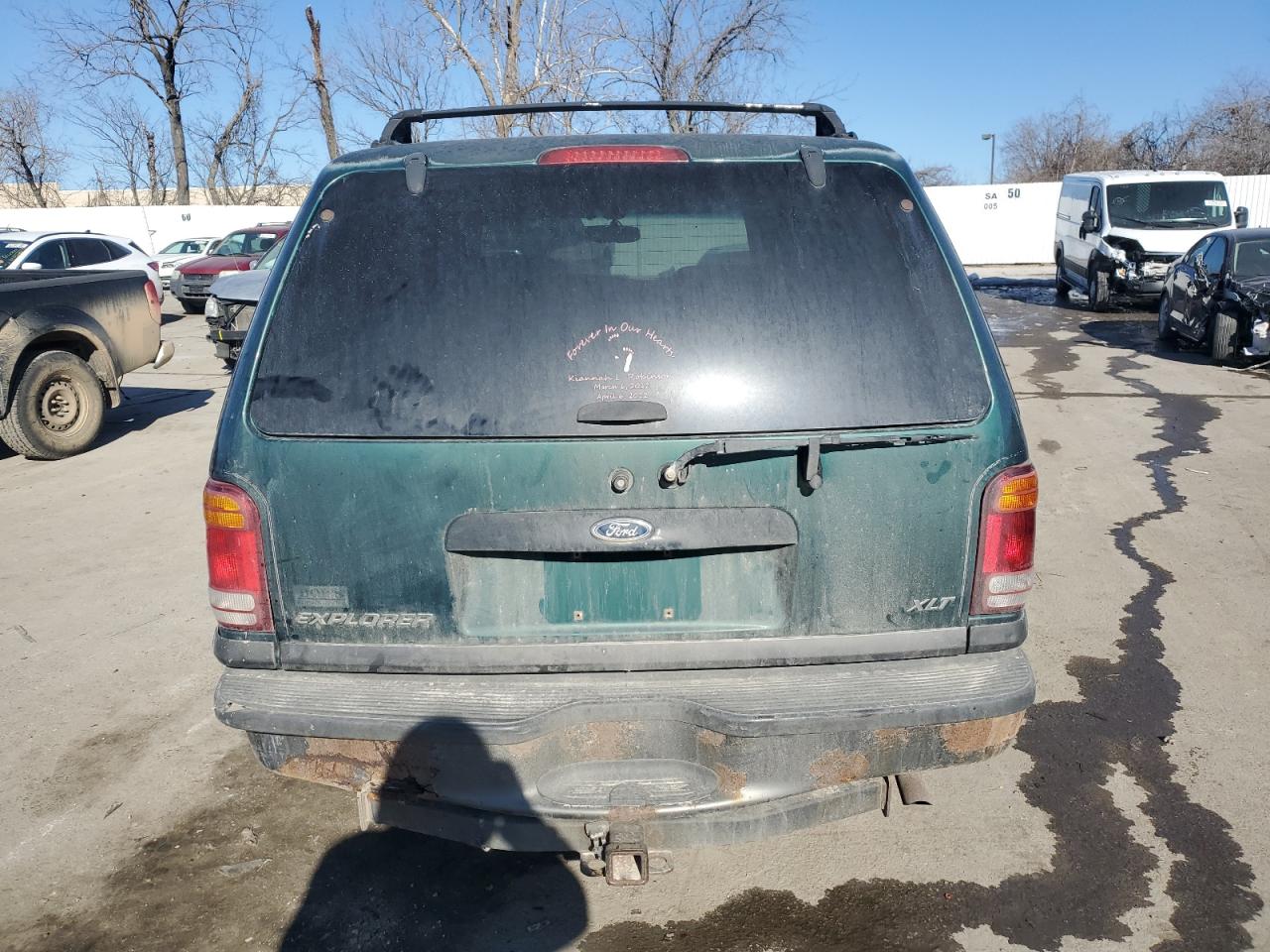 2000 Ford Explorer VIN 1FMDU83PXYZA38741 Copart auction photo, front end / rear end damage thumbnail 6