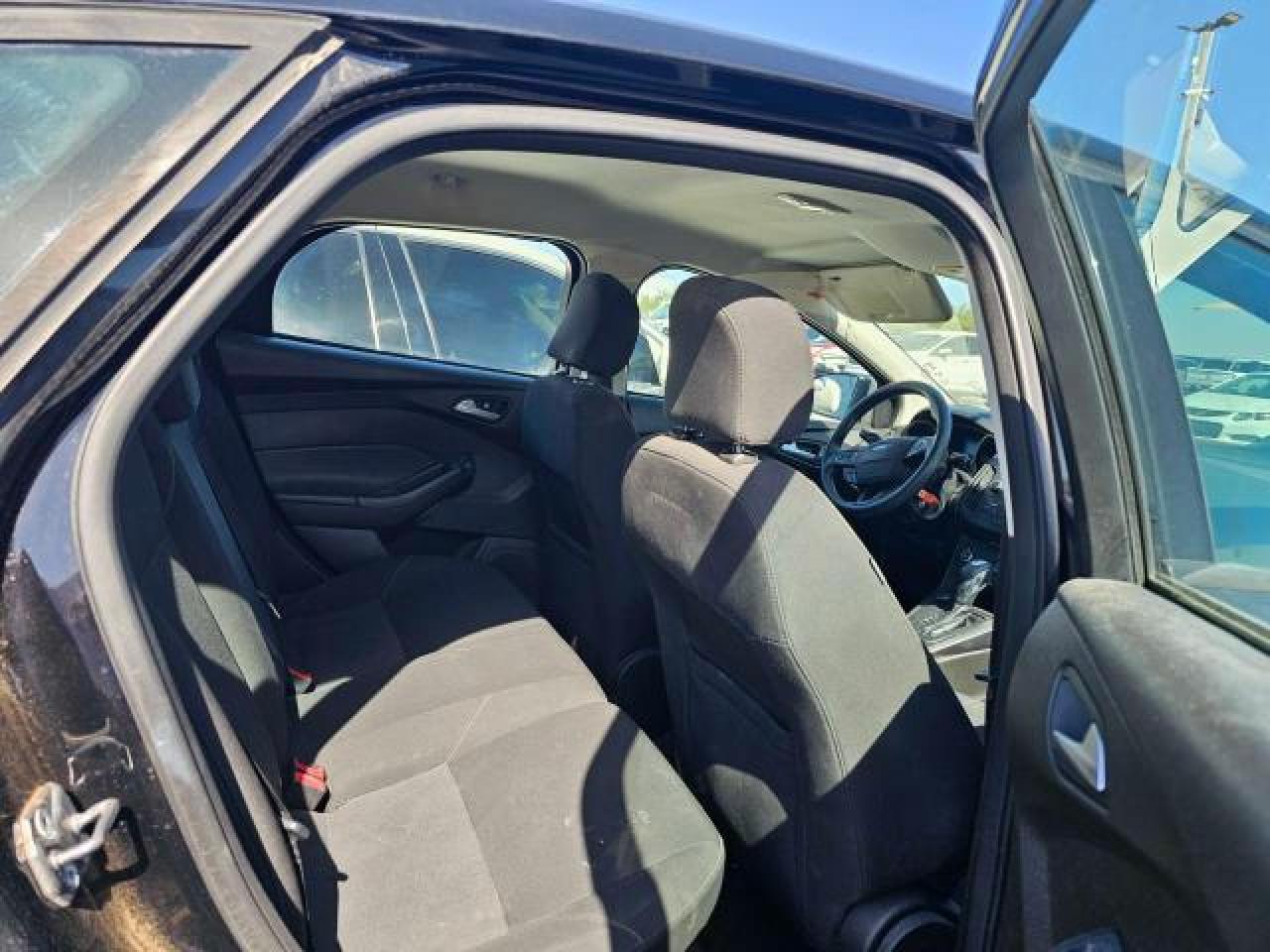 2016 Ford Focus VIN 1FADP3K2XGL283163 Copart auction photo, normal wear / minor dent/scratches damage thumbnail 6
