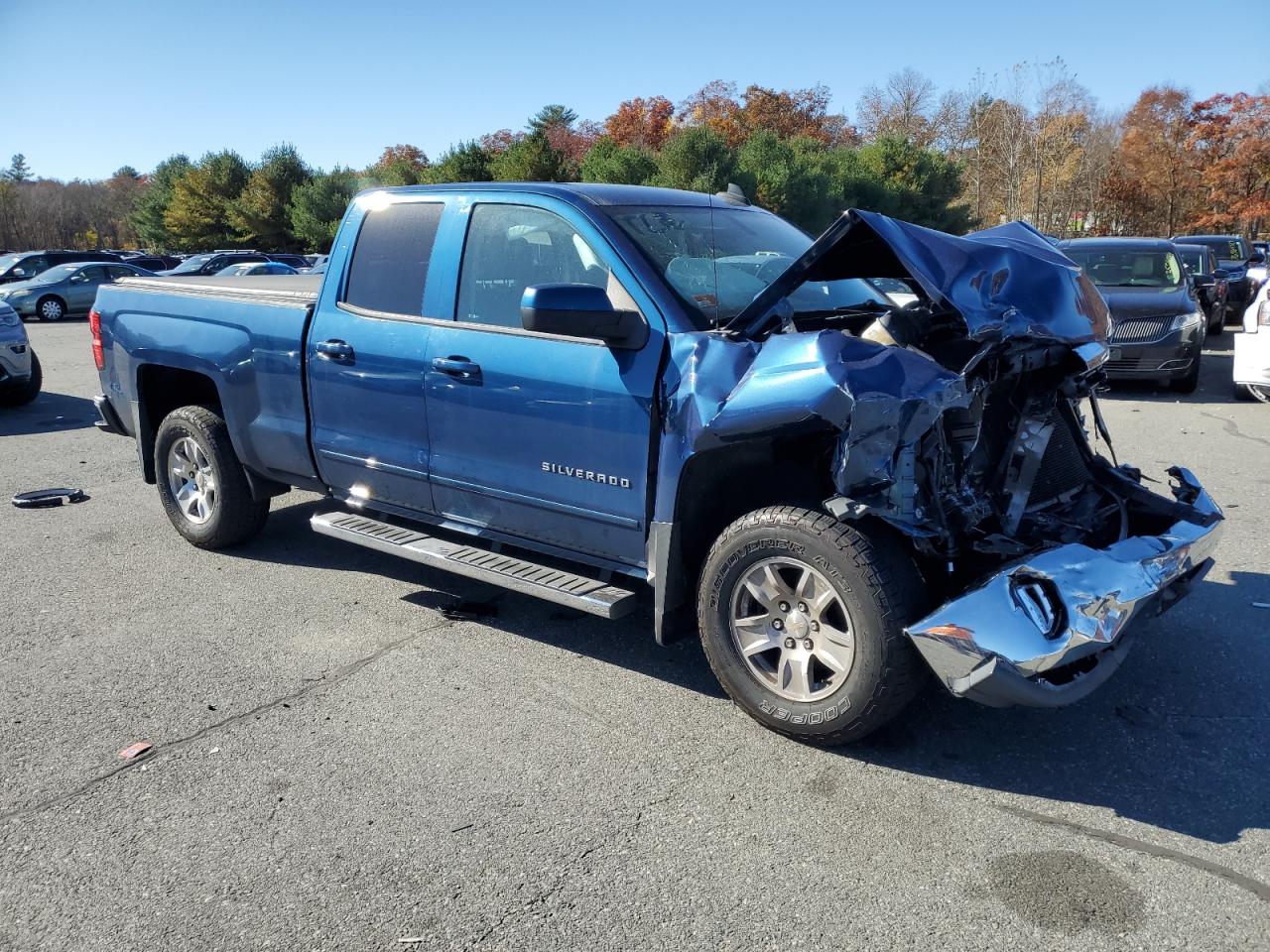2016 Chevrolet Silverado VIN 1GCVKREC6GZ417667 Copart auction photo, front end / minor dent/scratches damage thumbnail 4