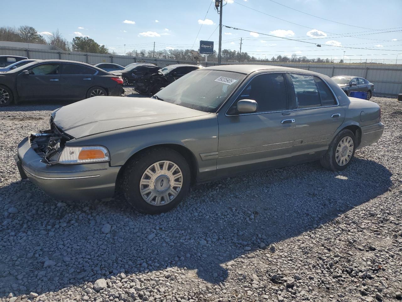 2003 Ford Crown Victoria VIN 2FAFP73W63X121139