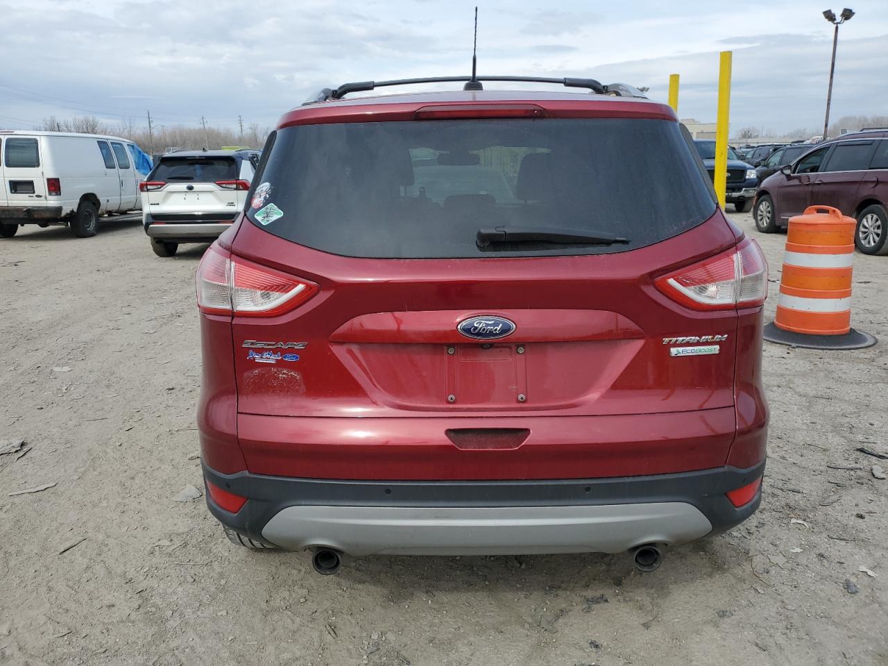 2013 Ford Escape VIN 1FMCU0J99DUC92532 Copart auction photo, front end / minor dent/scratches damage thumbnail 6
