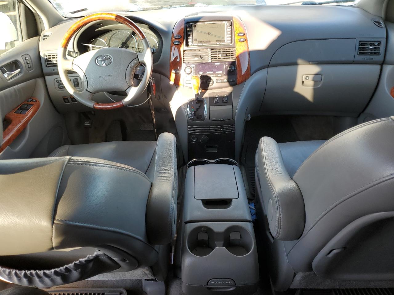 2008 Toyota Sienna VIN 5TDBK22C78S014508 Copart auction photo, front end damage thumbnail 8