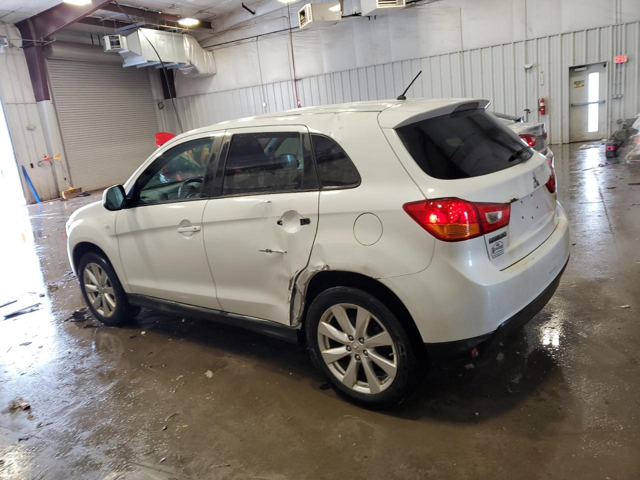 2015 Mitsubishi Outlander VIN 4A4AR3AU1FE022560 Copart auction photo, side / rear end damage thumbnail 2