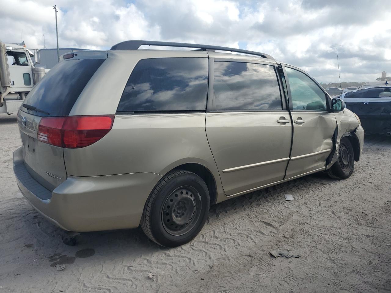 2004 Toyota Sienna VIN 5TDZA23C74S150549 Copart auction photo, front end / side damage thumbnail 3