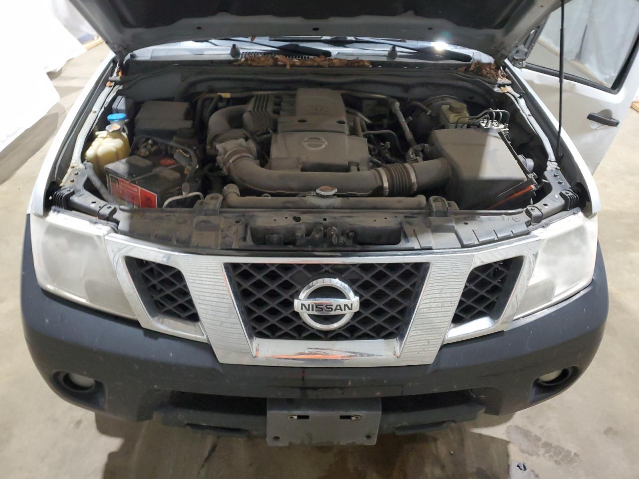 2014 Nissan Navara (Frontier) VIN 1N6AD0EV5EN757822 Copart auction photo, side / front end damage thumbnail 11