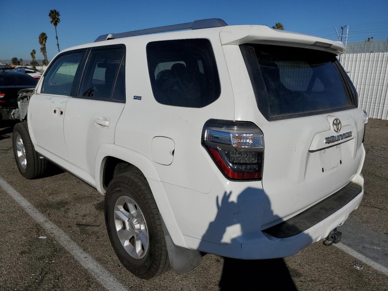 2015 Toyota 4Runner VIN JTEZU5JRXF5109191 Copart auction photo, front end / minor dent/scratches damage thumbnail 2