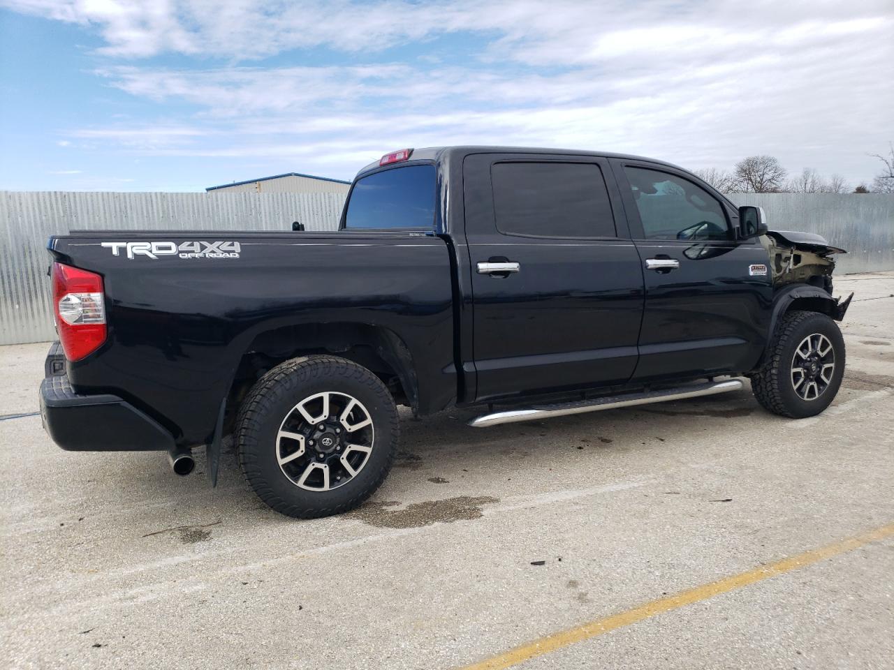 2018 Toyota Tundra VIN 5TFAW5F14JX741292 Copart auction photo, front end / hail damage thumbnail 3
