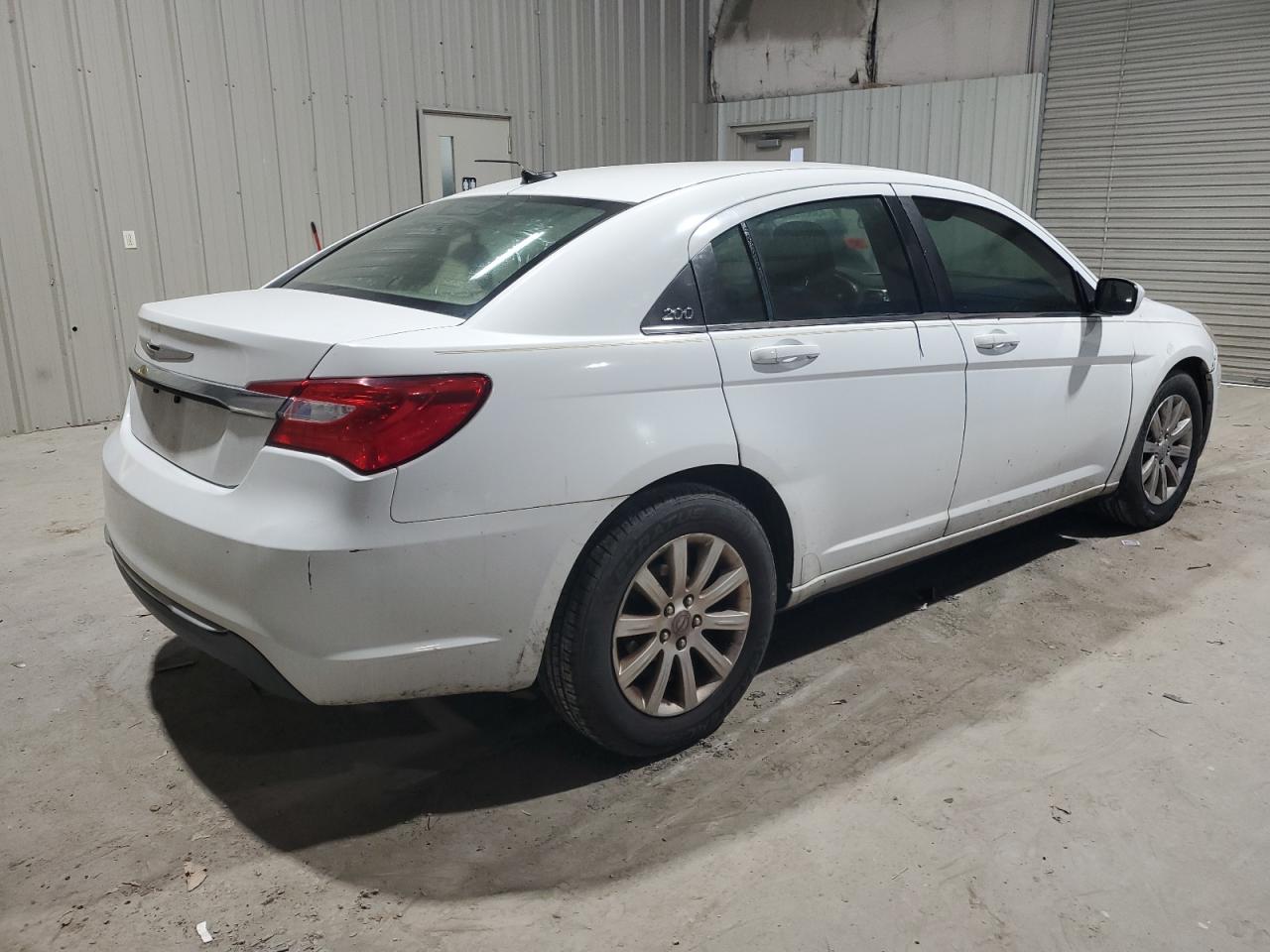 2013 Chrysler 200 VIN 1C3CCBBB5DN672292 Copart auction photo, side / front end damage thumbnail 3