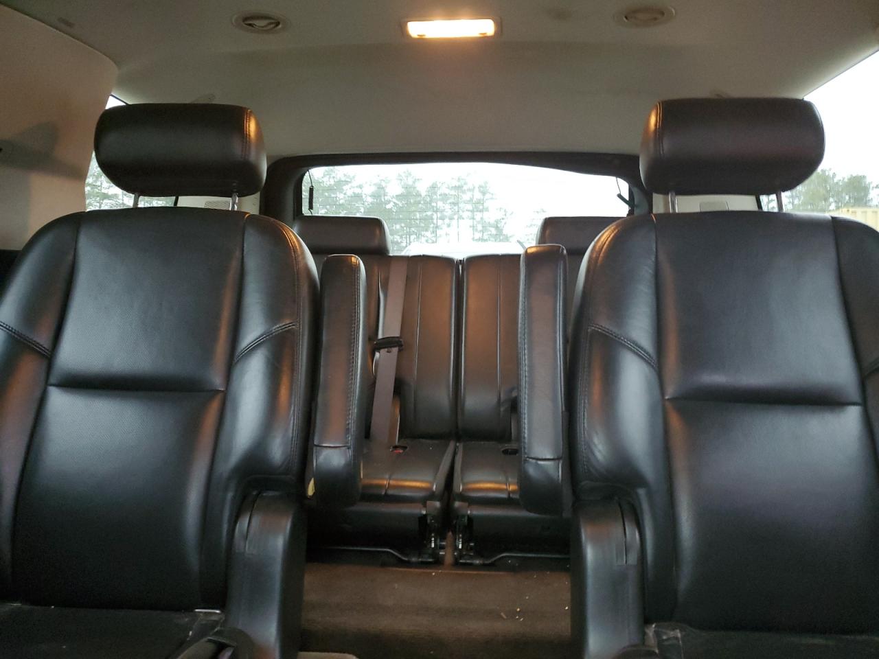 2008 Cadillac Escalade VIN 1GYFK63878R267839 Copart auction photo, rear end / minor dent/scratches damage thumbnail 10
