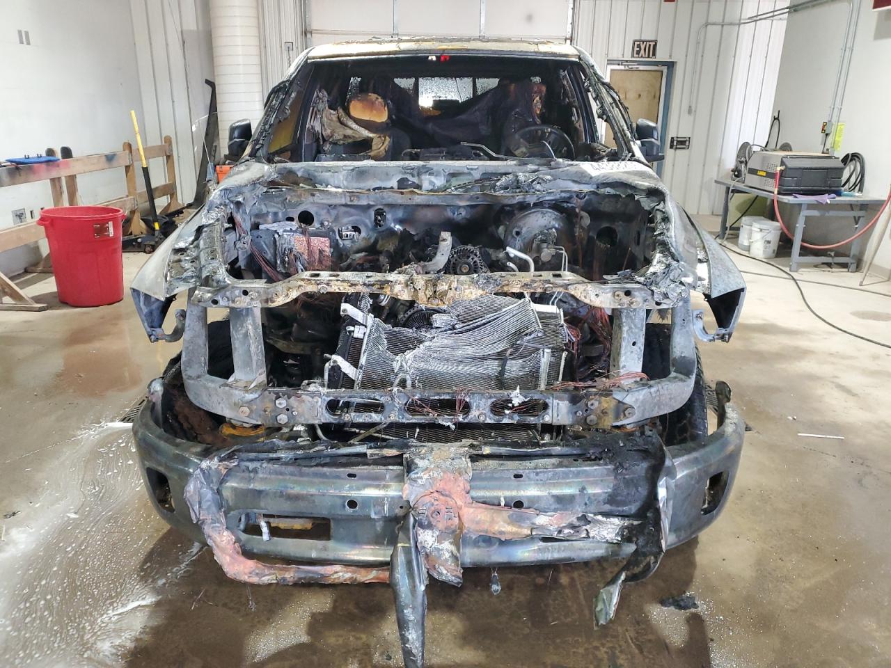2018 RAM 1500 VIN 1C6RR7GT7JS233781 Copart auction photo, burn - engine / burn - interior damage thumbnail 5