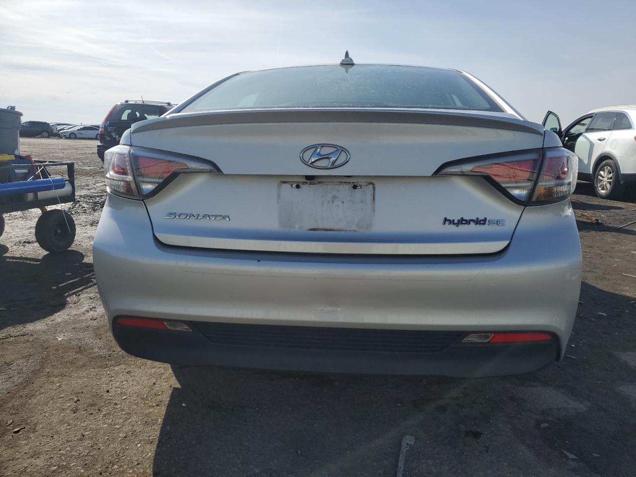 2016 Hyundai Sonata VIN KMHE24L13GA012493 Copart auction photo, rear end damage thumbnail 6