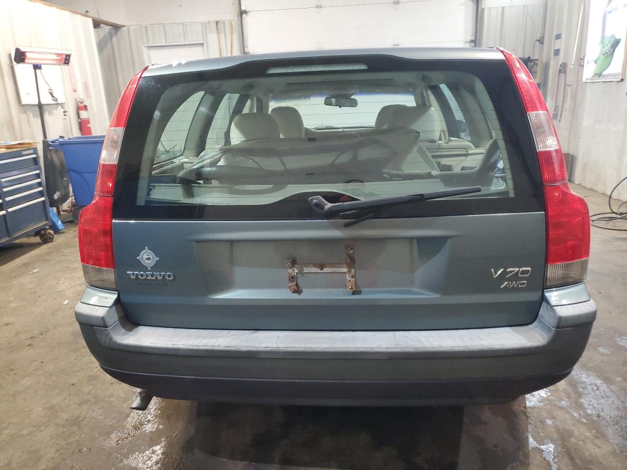 2004 Volvo V70 VIN YV1SJ59H842437261 Copart auction photo, front end / undercarriage damage thumbnail 6