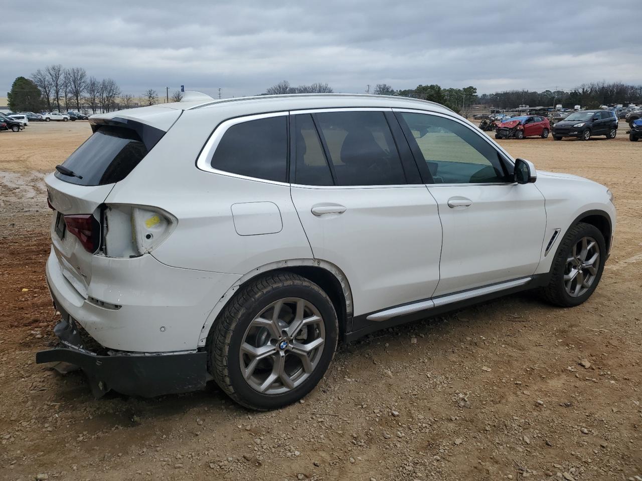 2020 BMW X3 VIN 5UXTY3C0XL9D69968 Copart auction photo, undercarriage / rear end damage thumbnail 3
