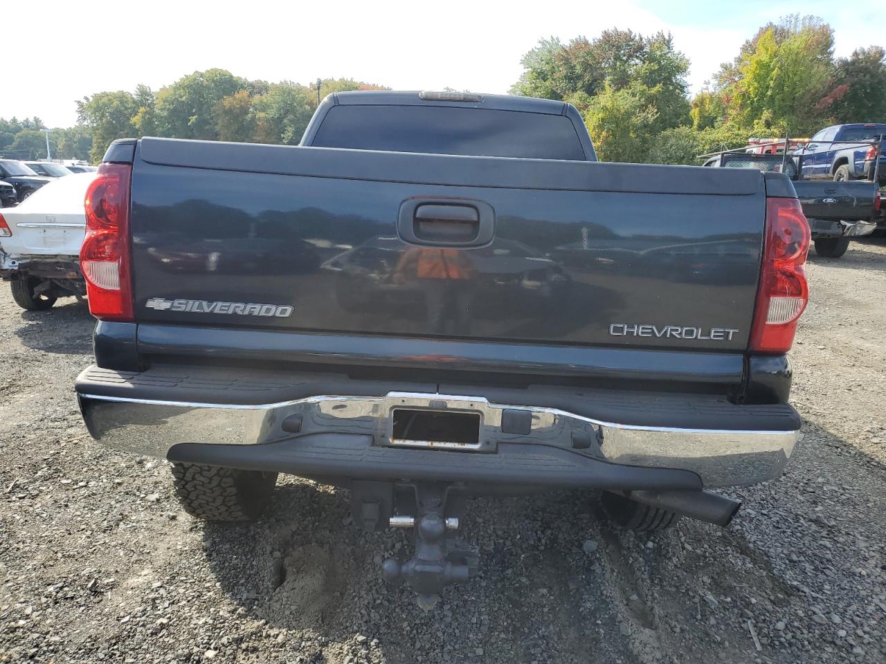 2003 Chevrolet Silverado VIN 1GCHK23113F146695 Copart auction photo, front end / undercarriage damage thumbnail 6