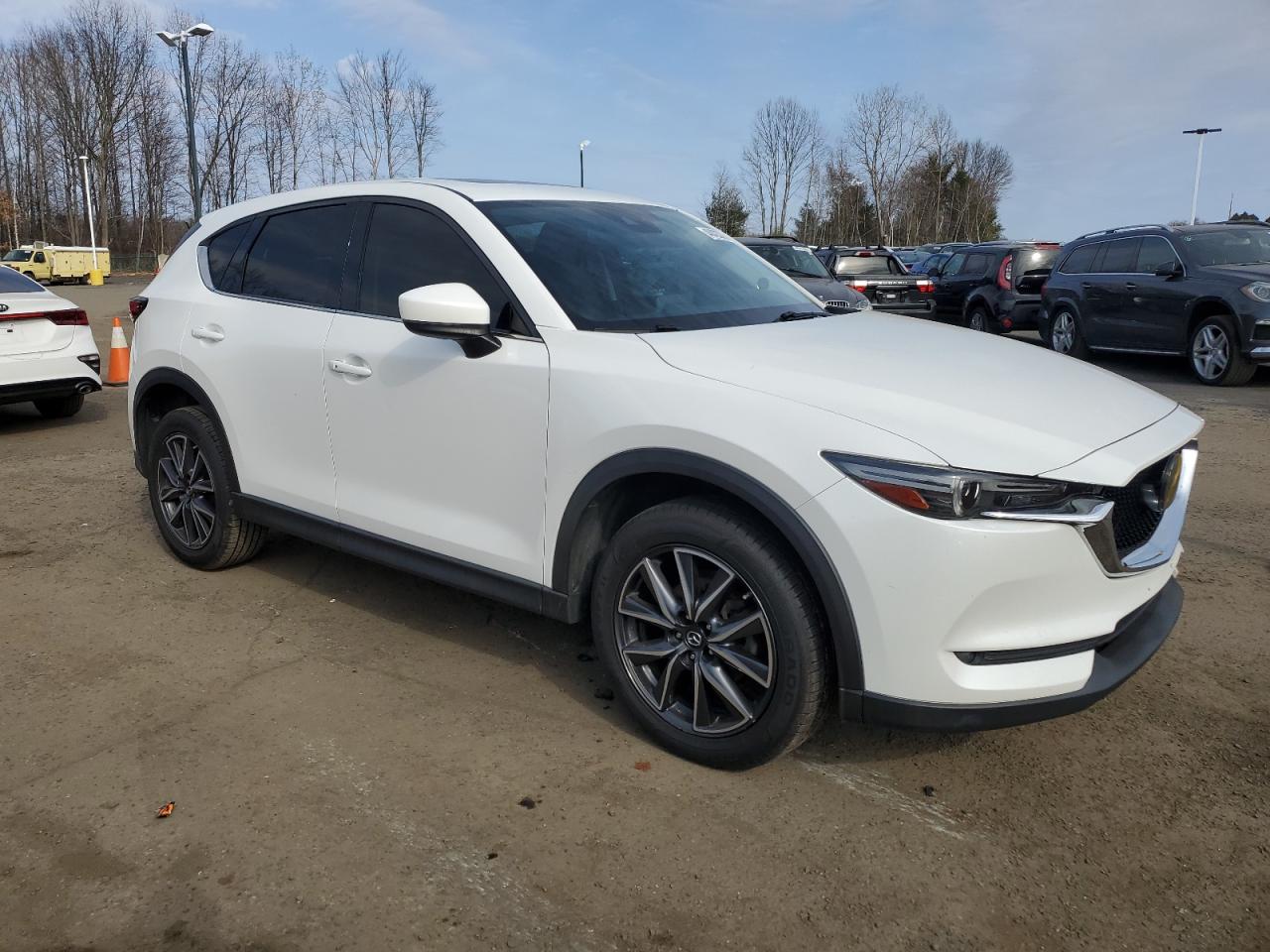 2017 Mazda CX-5 VIN JM3KFBDLXH0121354 Copart auction photo, rear end / minor dent/scratches damage thumbnail 4
