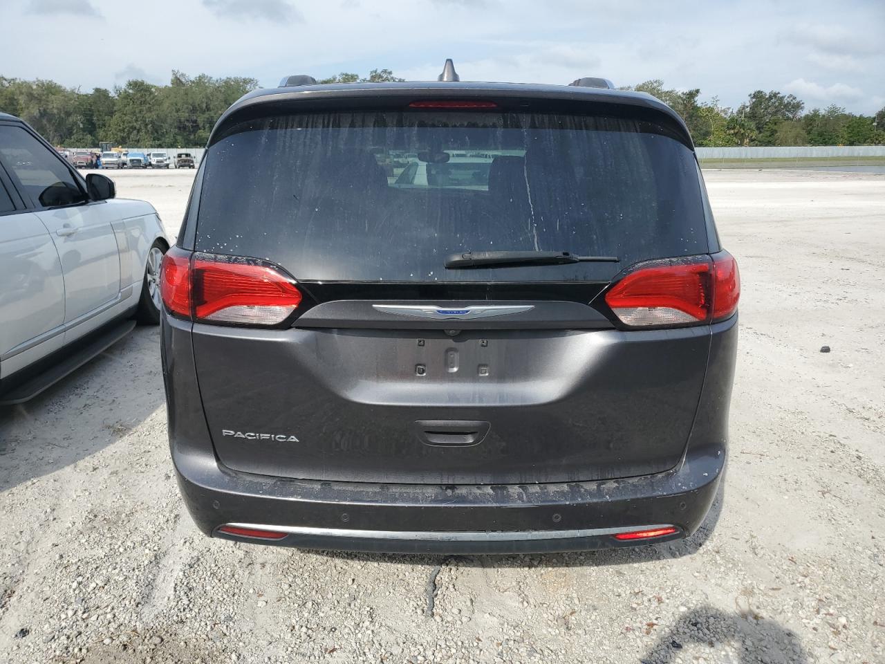 2018 Chrysler Pacifica VIN 2C4RC1BG9JR279728 Copart auction photo, front end damage thumbnail 6