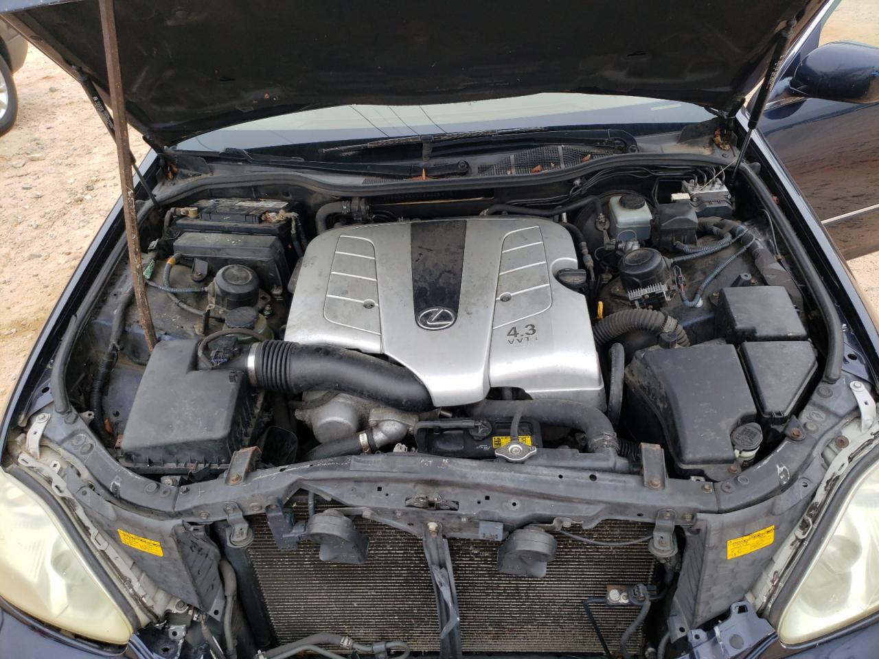 2004 Lexus LS VIN JTHBN36FX40166408 Copart auction photo, front end damage thumbnail 11