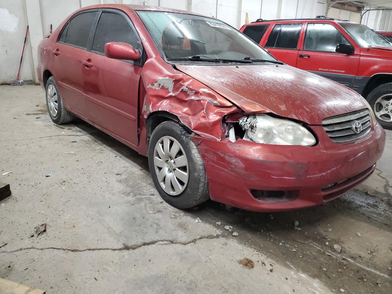 2004 Toyota Corolla VIN JTDBR32EX42048561 Copart auction photo, front end damage thumbnail 4