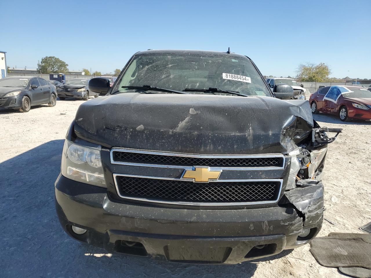 2012 Chevrolet Suburban VIN 1GNSKJE70CR268651 Copart auction photo, front end damage thumbnail 5