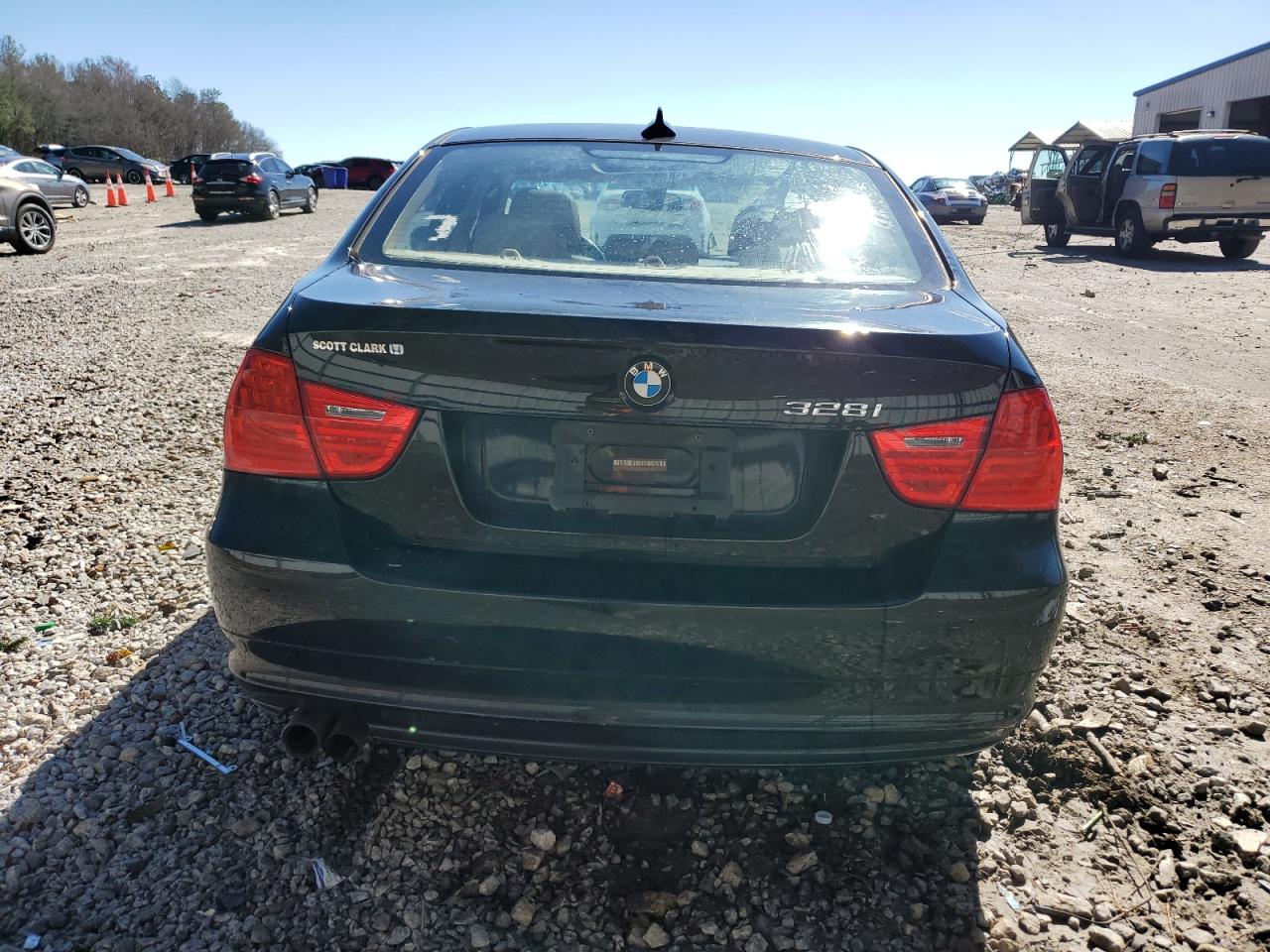 2011 BMW 3er VIN WBAPH7G5XBNM57905 Copart auction photo, front end / side damage thumbnail 6