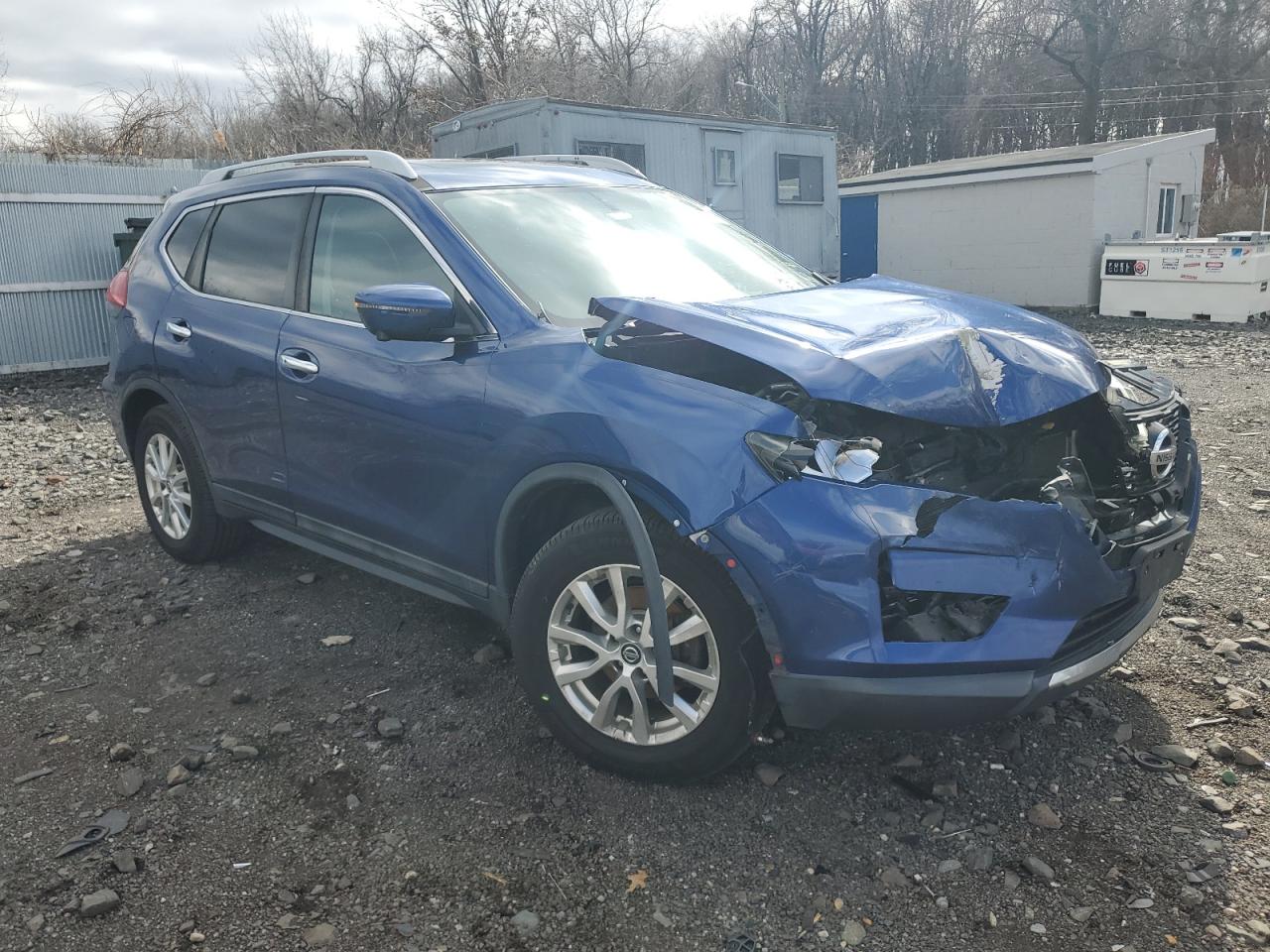 2017 Nissan Rogue VIN 5N1AT2MV3HC776304 Copart auction photo, front end damage thumbnail 4