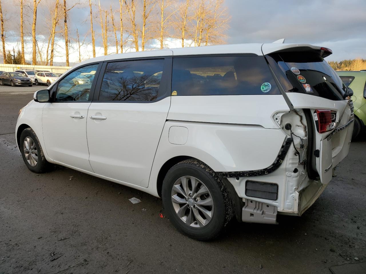 2020 KIA Sedona VIN KNDMB5C13L6635664 Copart auction photo, rear end damage thumbnail 2