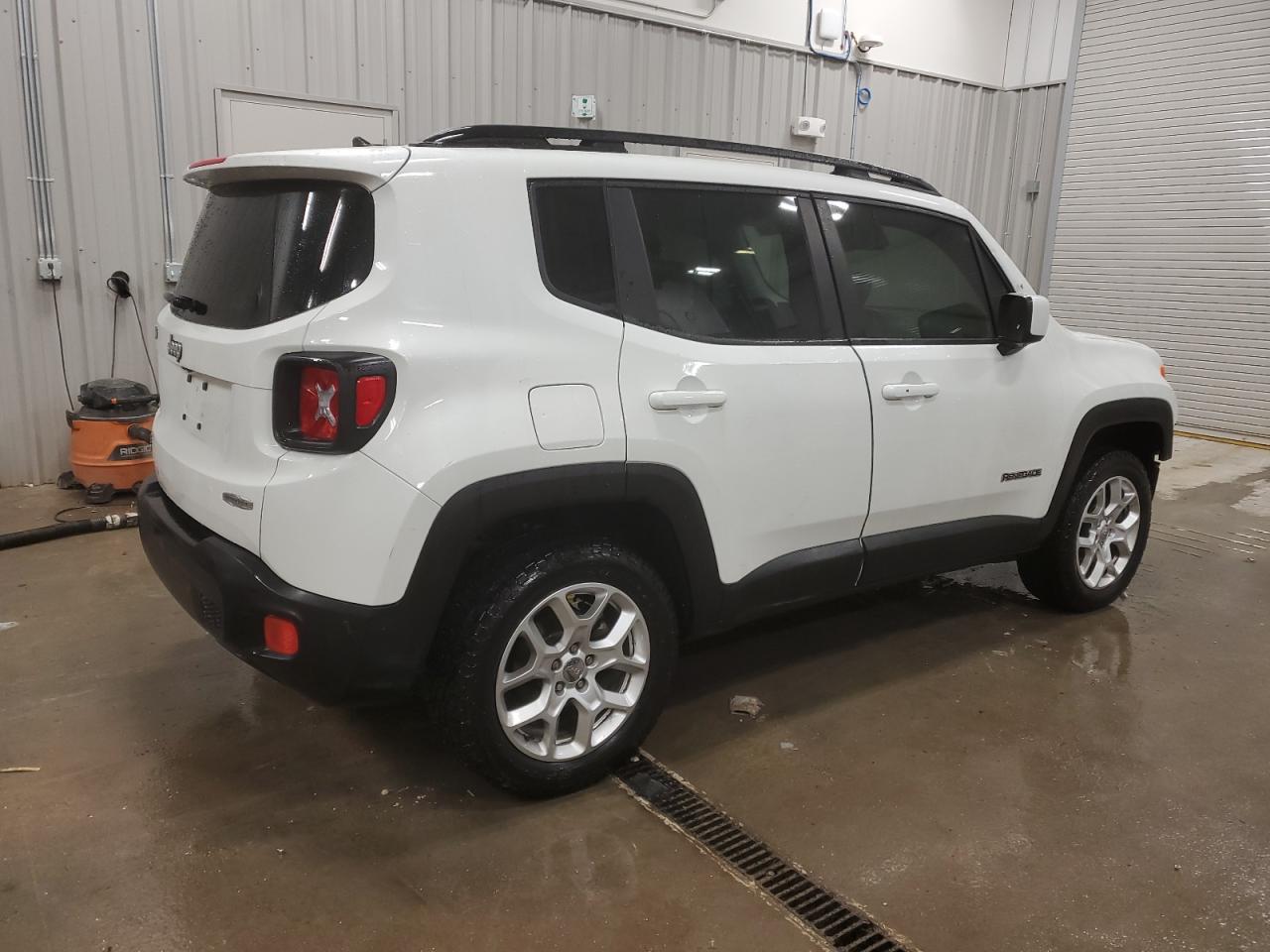 2016 Jeep Renegade VIN ZACCJBBT7GPD71254 Copart auction photo, front end damage thumbnail 3