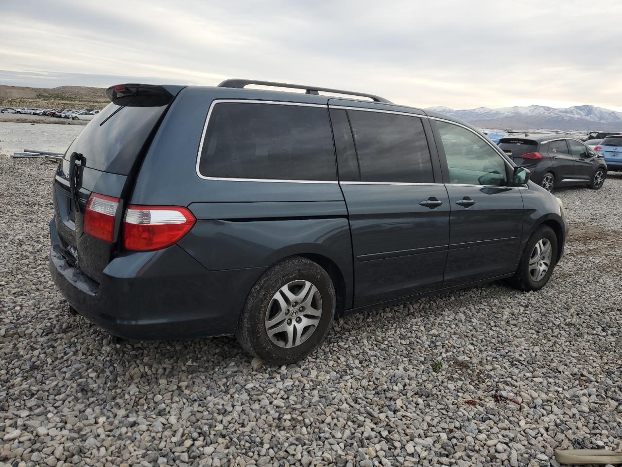 2006 Honda Odyssey VIN 5FNRL38616B406114 Copart auction photo, rear end damage thumbnail 3