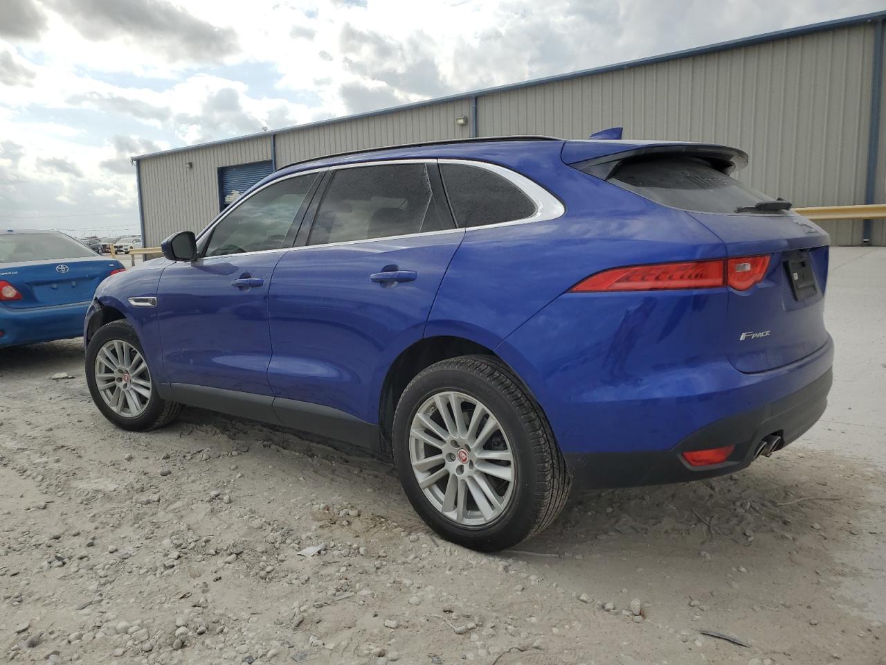 2018 Jaguar F-Pace VIN SADCK2FN6JA279329 Copart auction photo, front end / minor dent/scratches damage thumbnail 2