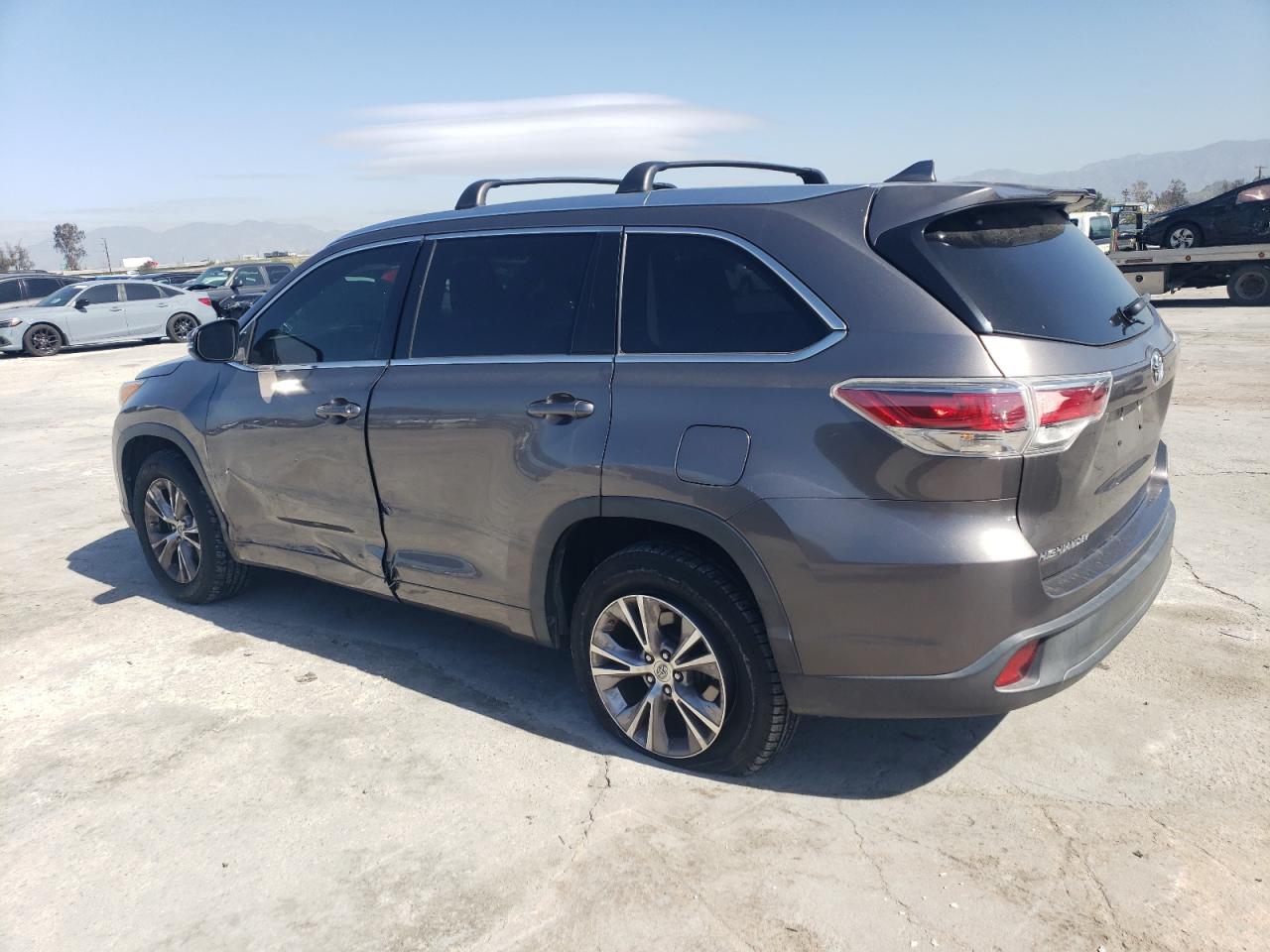 2015 Toyota Highlander VIN 5TDKKRFH9FS039843 Copart auction photo, side damage thumbnail 2