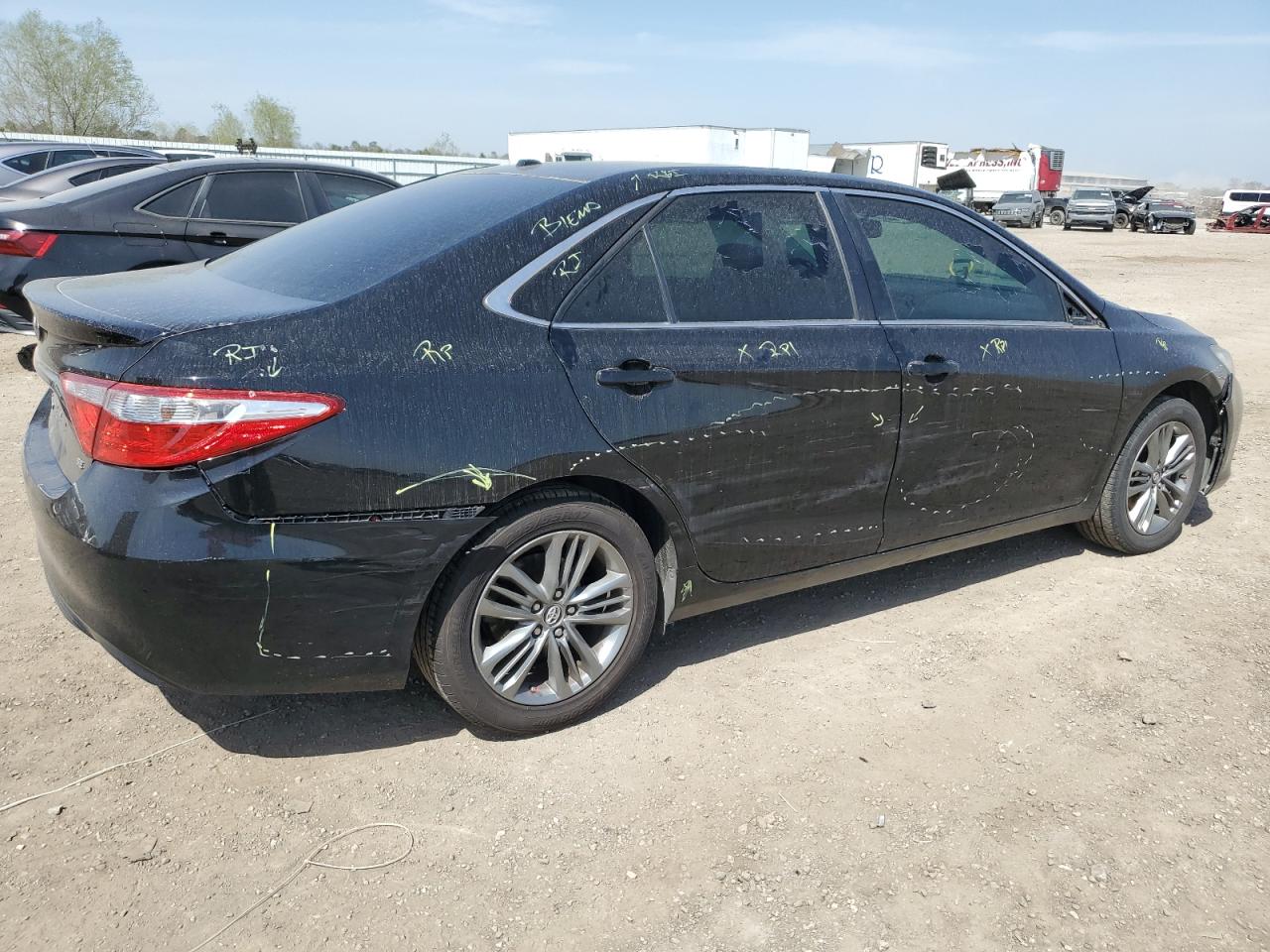 2017 Toyota Camry VIN 4T1BF1FK1HU352347 Copart auction photo, front end / side damage thumbnail 3