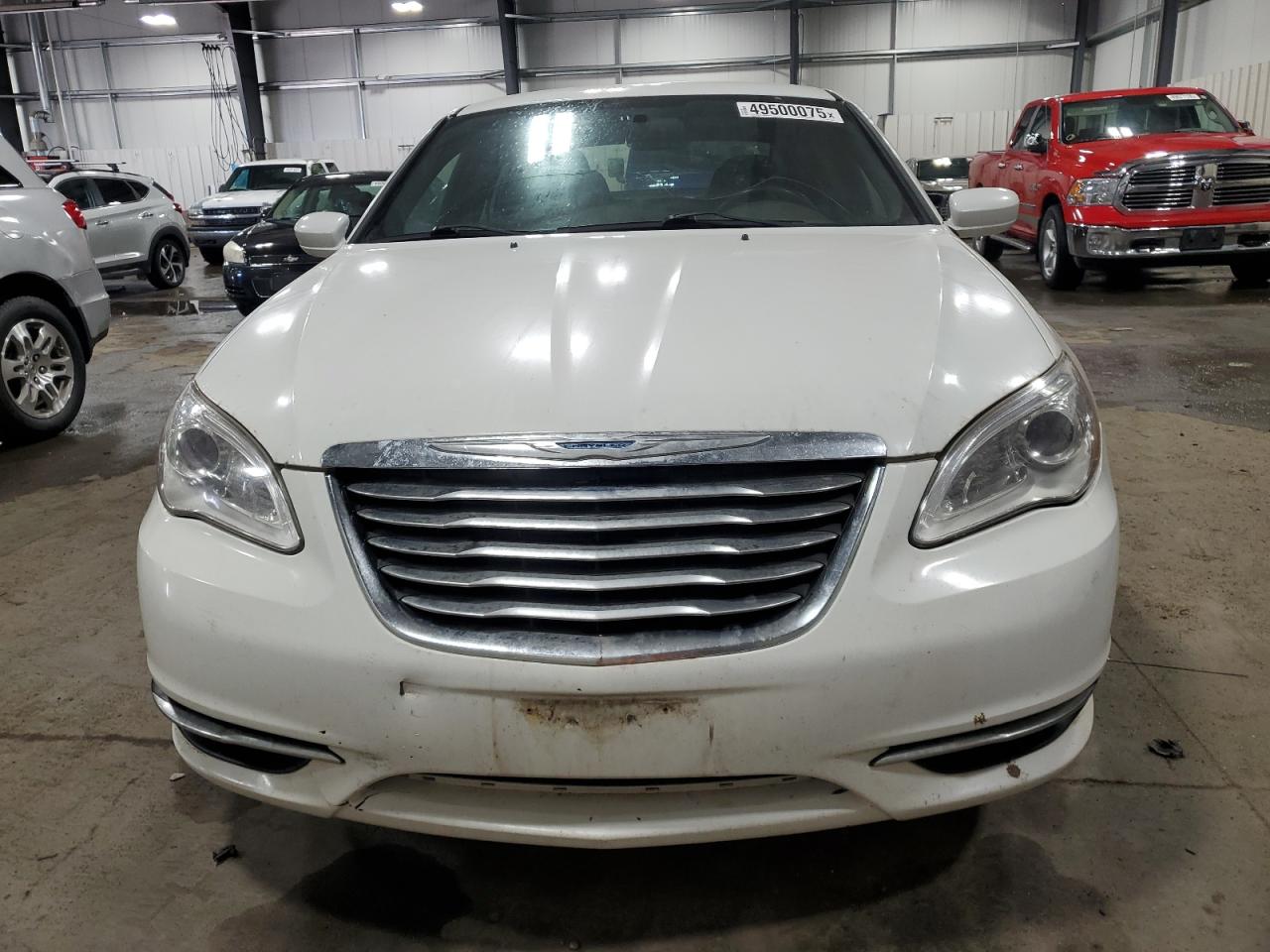 2014 Chrysler 200 VIN 1C3CCBAB2EN141358 Copart auction photo, front end damage thumbnail 5