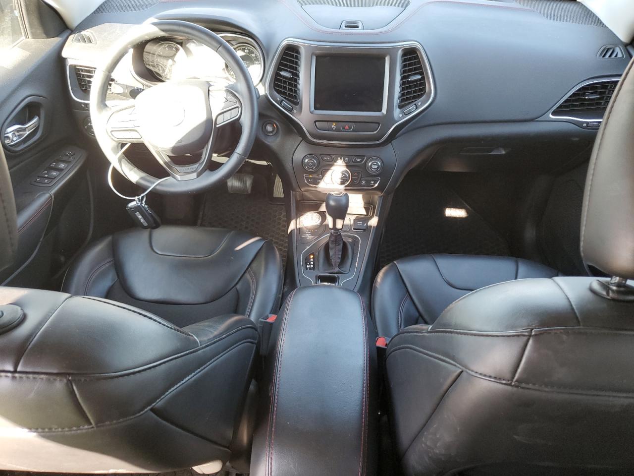 2019 Jeep Cherokee VIN 1C4PJMBX6KD452558 Copart auction photo, rear end / side damage thumbnail 8