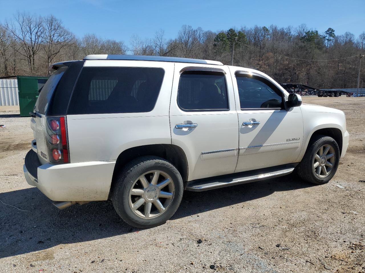 2011 GMC Yukon VIN 1GKS2EEF4BR362350 Copart auction photo, side damage thumbnail 3