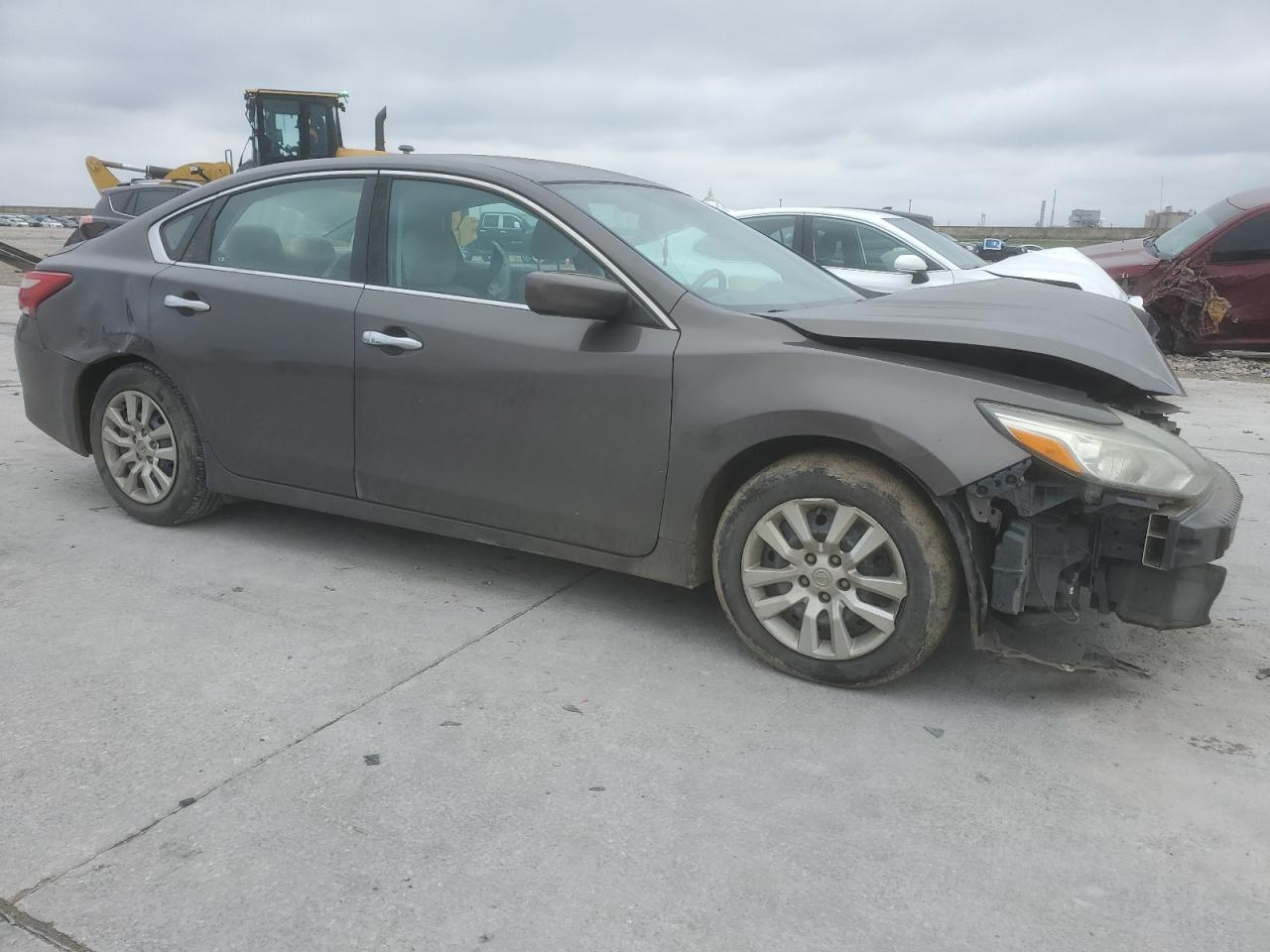 2016 Nissan Altima VIN 1N4AL3AP7GN325949 Copart auction photo, front end / rear end damage thumbnail 4
