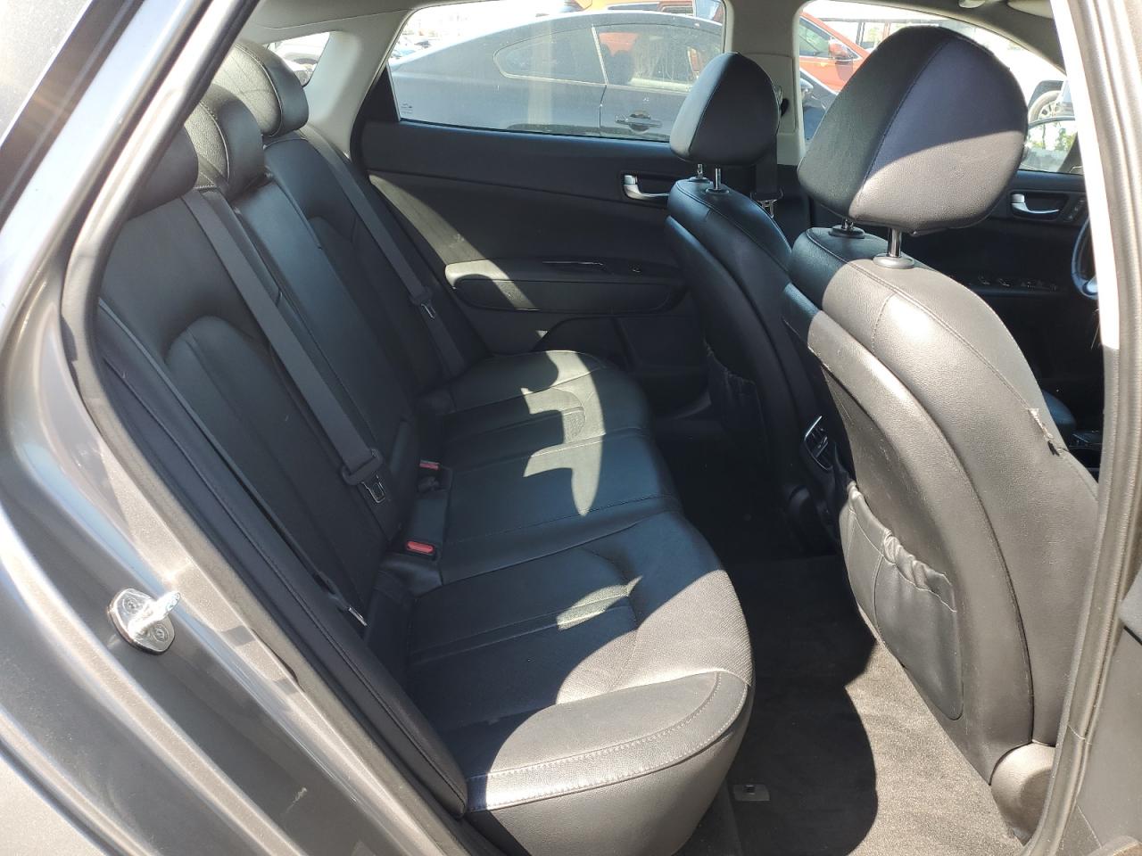 2018 KIA Optima VIN 5XXGU4L32JG218652 Copart auction photo, rear end / side damage thumbnail 10