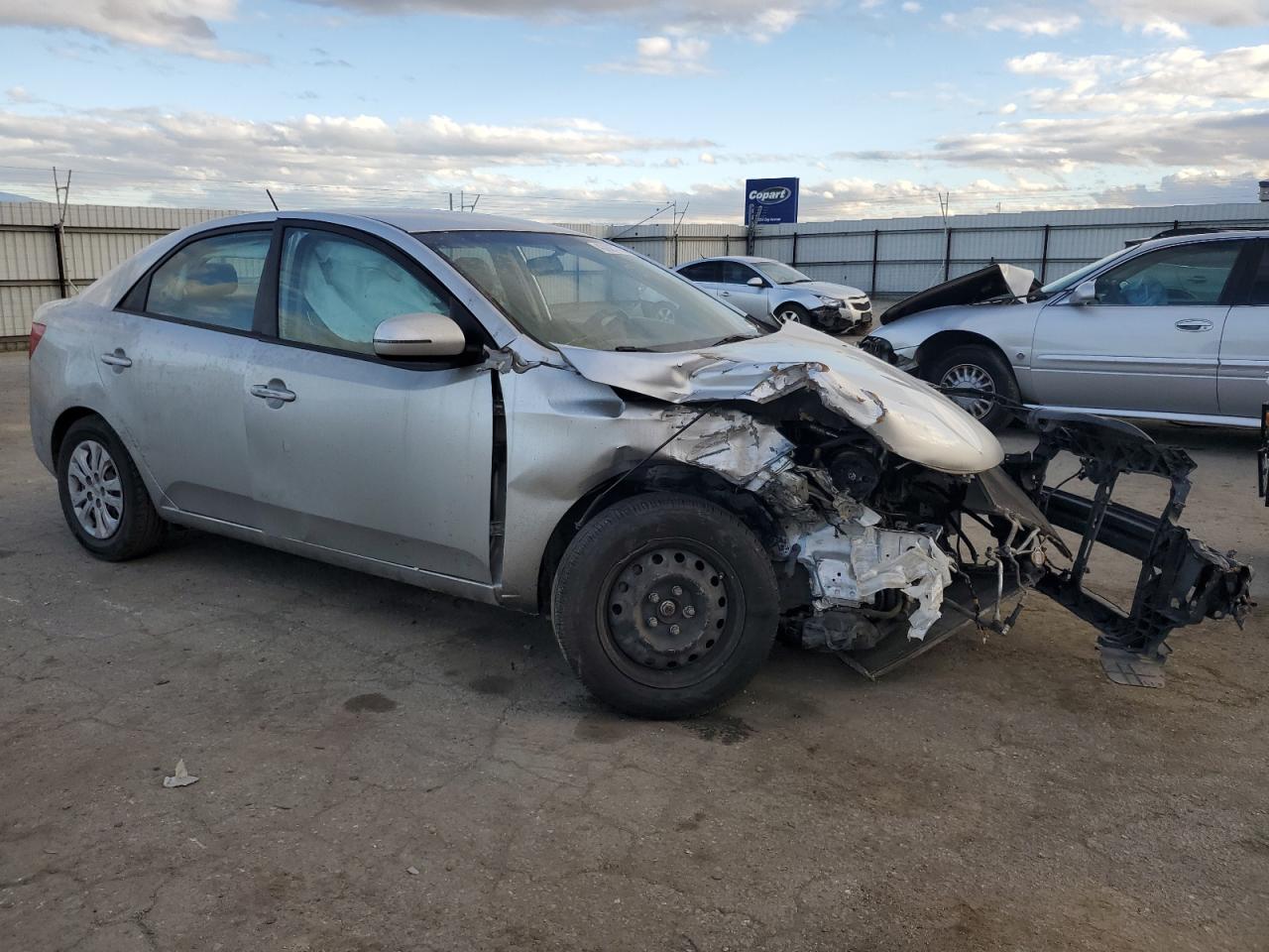 2011 KIA Forte VIN KNAFU4A20B5434847 Copart auction photo, front end / rear end damage thumbnail 4