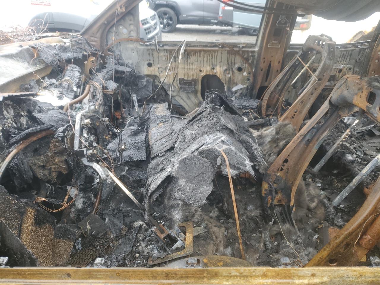 2019 Chevrolet Silverado VIN 2GCVKPEC2K1124497 Copart auction photo, burn / burn - interior damage thumbnail 7