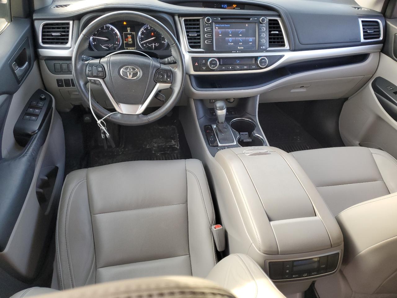 2015 Toyota Highlander VIN 5TDJKRFH1FS112960 Copart auction photo, side / front end damage thumbnail 8