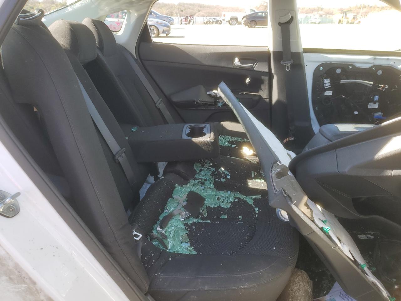 2020 KIA Optima VIN 5XXGT4L33LG403024 Copart auction photo, vandalism damage thumbnail 11