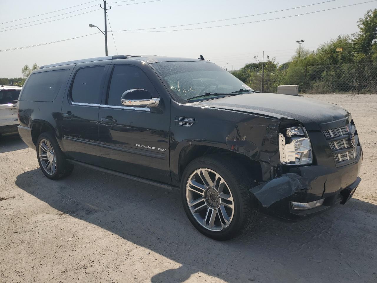 2013 Cadillac Escalade VIN 1GYS3JEF1DR200447 Copart auction photo, front end / undercarriage damage thumbnail 4