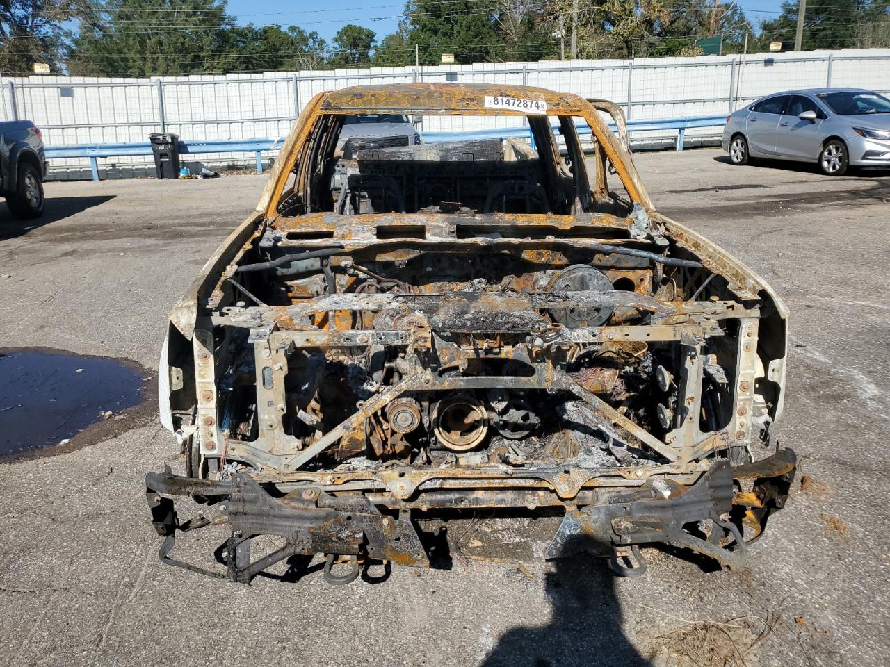 2018 Chevrolet Silverado VIN 3GCUKREC6JG453085 Copart auction photo, burn damage thumbnail 5