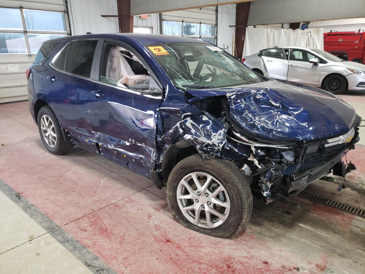 2022 Chevrolet Equinox VIN 3GNAXUEV0NL144869 Copart auction photo, front end / side damage thumbnail 4