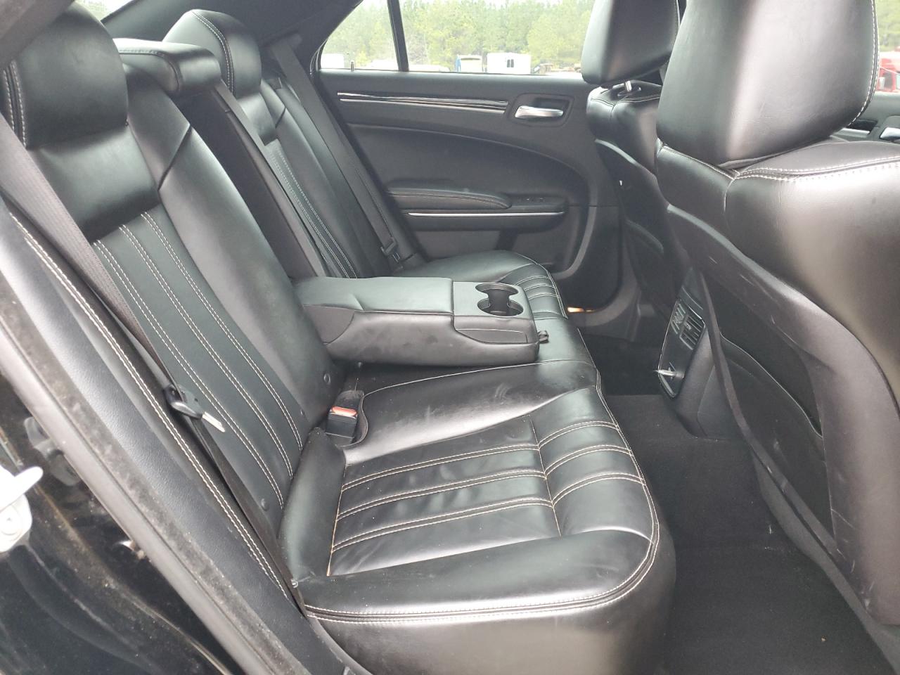2021 Chrysler 300 VIN 2C3CCABG2MH525586 Copart auction photo, minor dent/scratches damage thumbnail 10