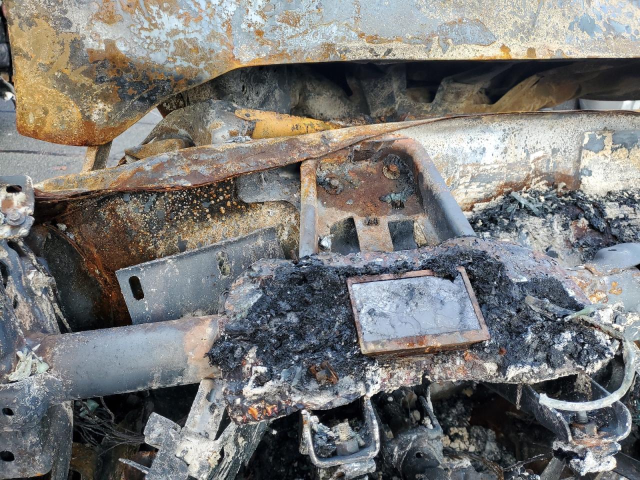 2015 Ford F350 VIN 1FTRF3B66FEC67762 Copart auction photo, burn / burn - interior damage thumbnail 17