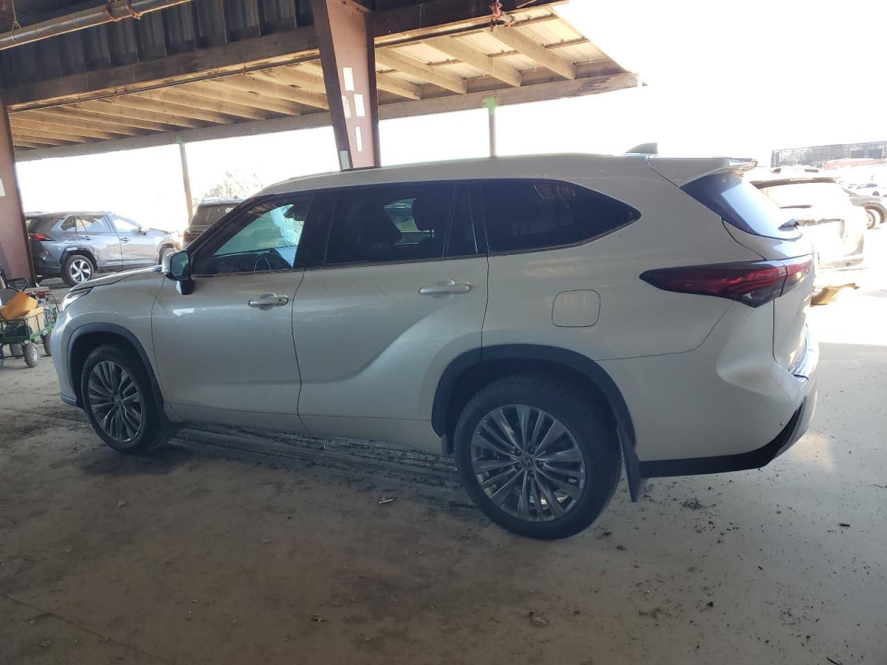 2022 Toyota Highlander VIN 5TDFZRBH7NS195994 Copart auction photo, undercarriage damage thumbnail 2