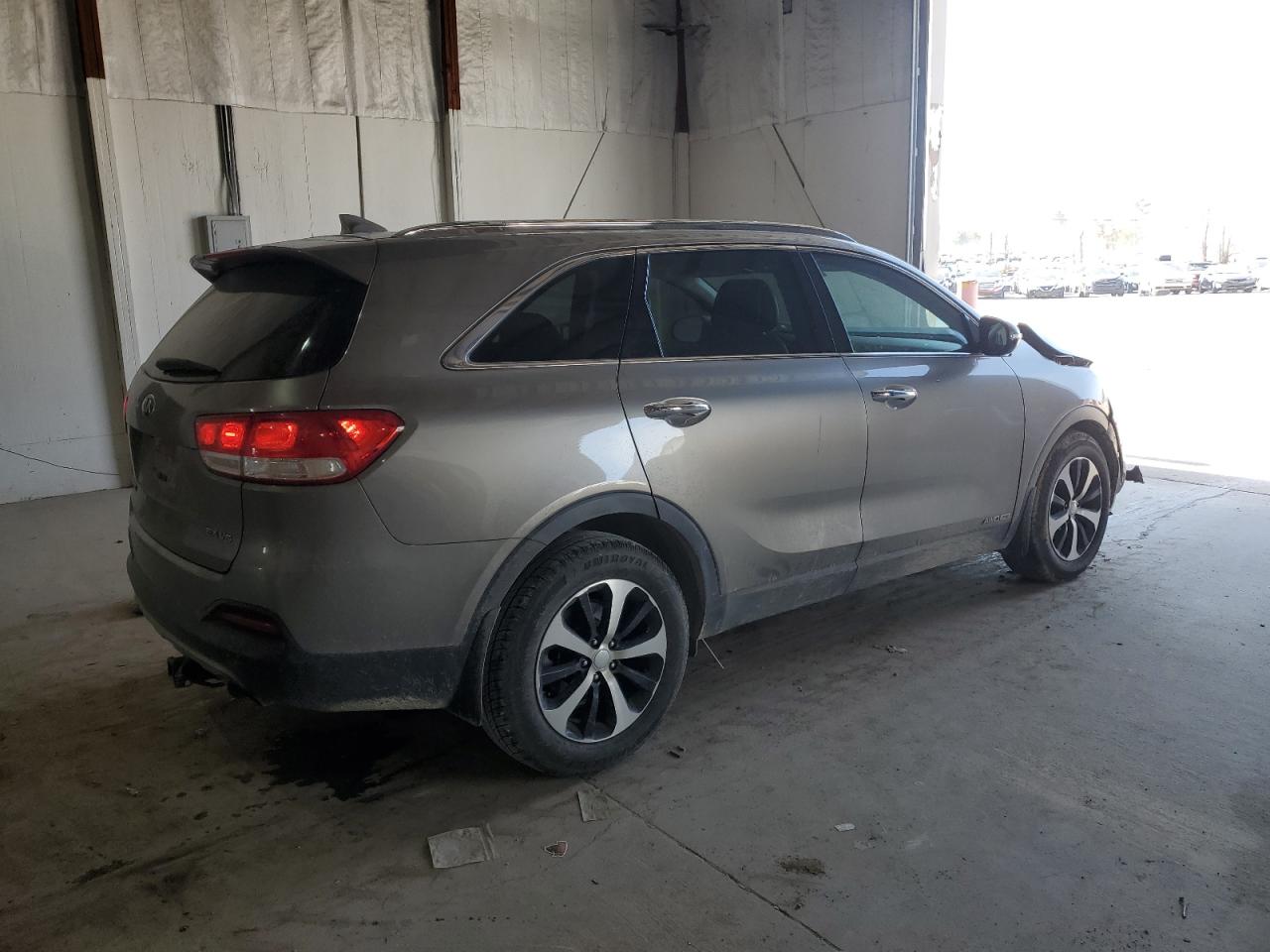 2016 KIA Sorento VIN 5XYPHDA53GG124180 Copart auction photo, side / front end damage thumbnail 3
