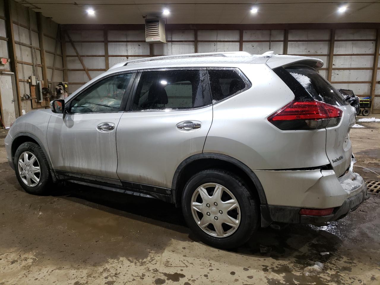 2017 Nissan Rogue VIN JN8AT2MV8HW258440 Copart auction photo, rear end damage thumbnail 2