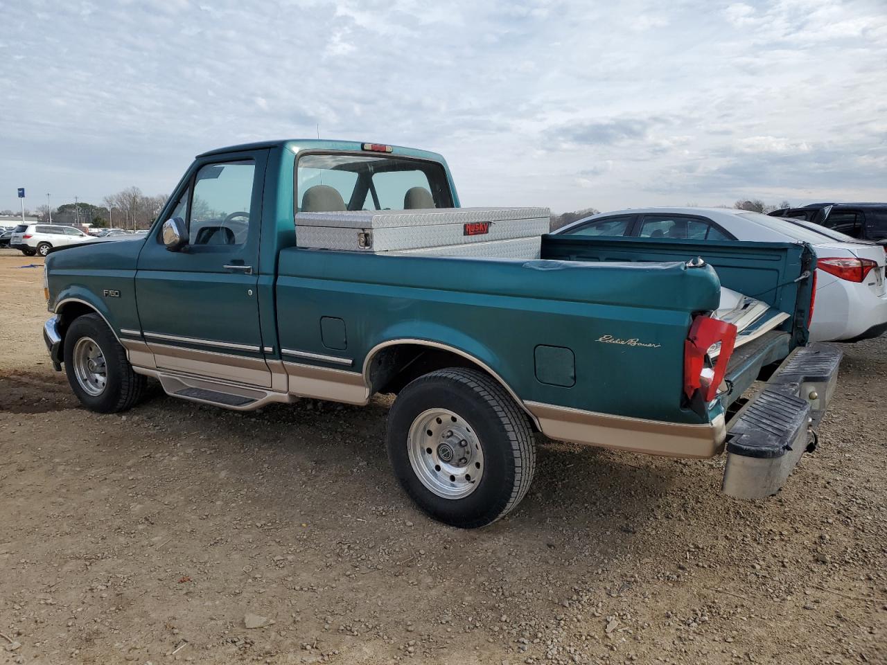 1996 Ford F-150 VIN 1FTEF15N9TNA18714 Copart auction photo, front end / rear end damage thumbnail 2